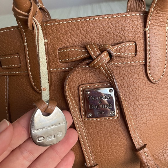 Mini vintage Dooney & Bourke bag - Picture 3 of 6
